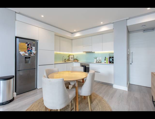 1 BEDROOM APARTMENT FOR SALE IN GREEN POINT